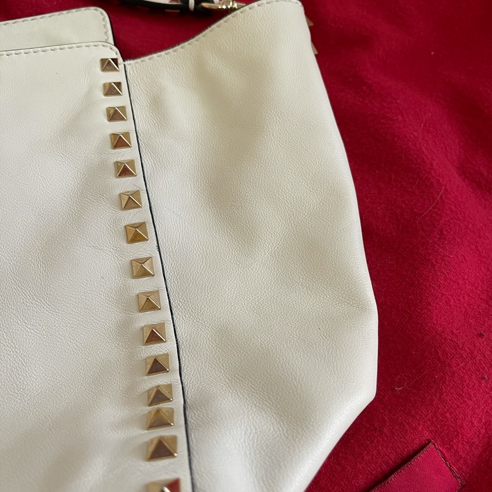 Valentino Garavani white rockstud tote bag medium - Picture 14 of 16
